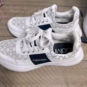 Sneakers Calvin Klein size 9.5
